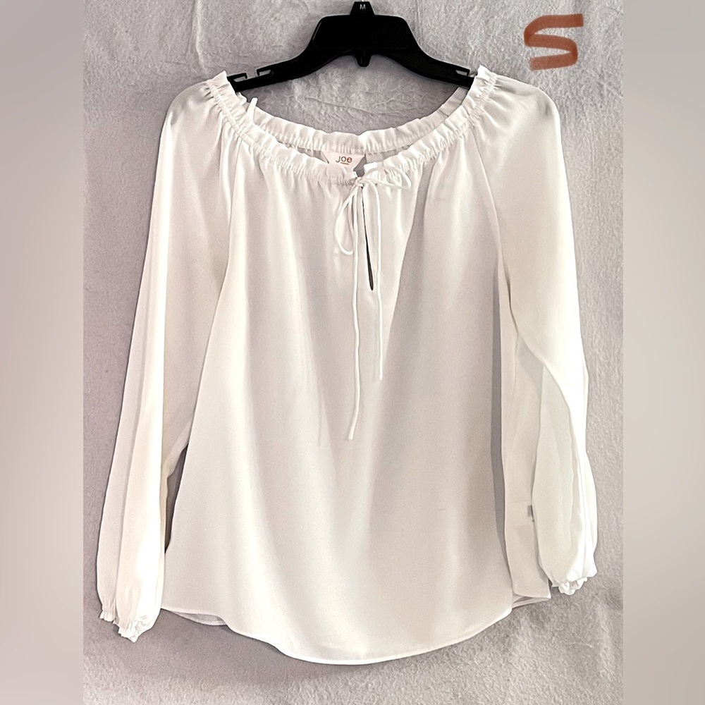 LADIES ALL WHITE TOP